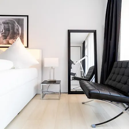 Beyond Living X American Psycho * غيلسنكيرشن