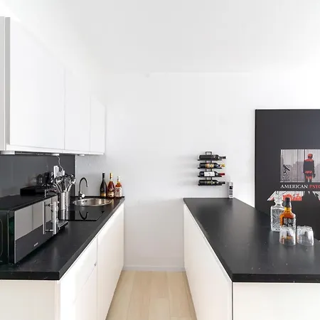 Beyond Living X American Psycho * غيلسنكيرشن