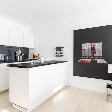 Beyond Living X American Psycho Apartament *