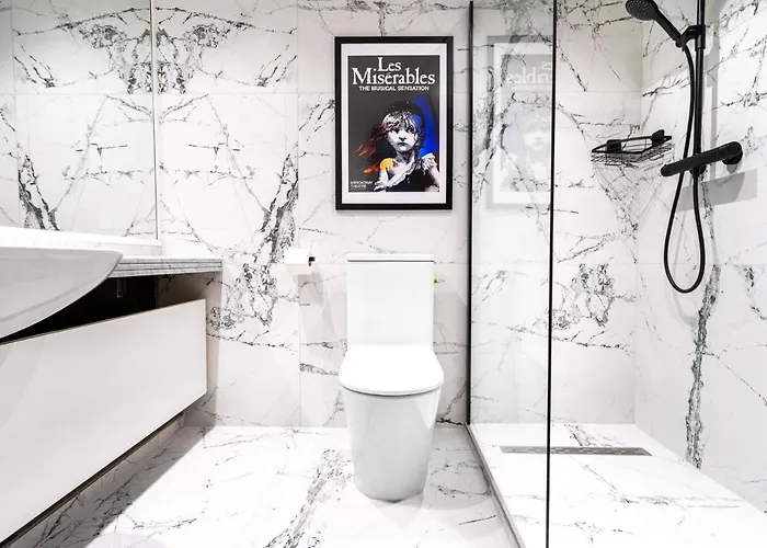 Beyond Living X American Psycho Appartement Gelsenkirchen